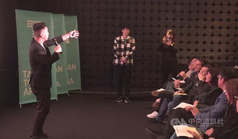國家科學委員會旗下的「台灣科技新創基地」(TTA)帶領台灣新創業者拓展海外商機,13日在洛杉磯向創投、加速器(accelerator)創業導師與科技業主管簡報。業界人士指出,台灣新創有傑出的人才與研發能力,較大的挑戰在於國際化及瞭解外國市場的能力。中央社記者林宏翰洛杉磯攝 113年1月16日