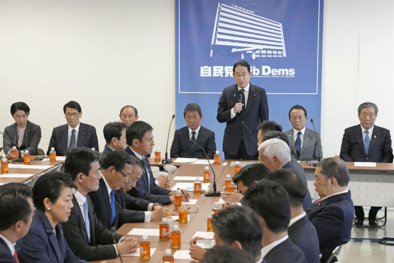 日本自民黨16日召開會議討論政黨改革。（共同社）