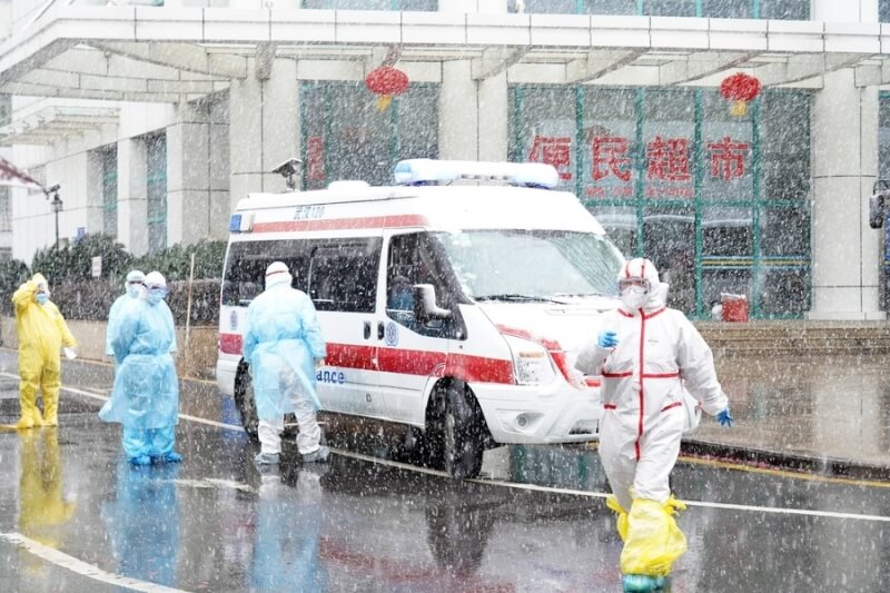 圖為中國武漢協和醫院2020年2月15日收治COVID-19患者。（中新社）