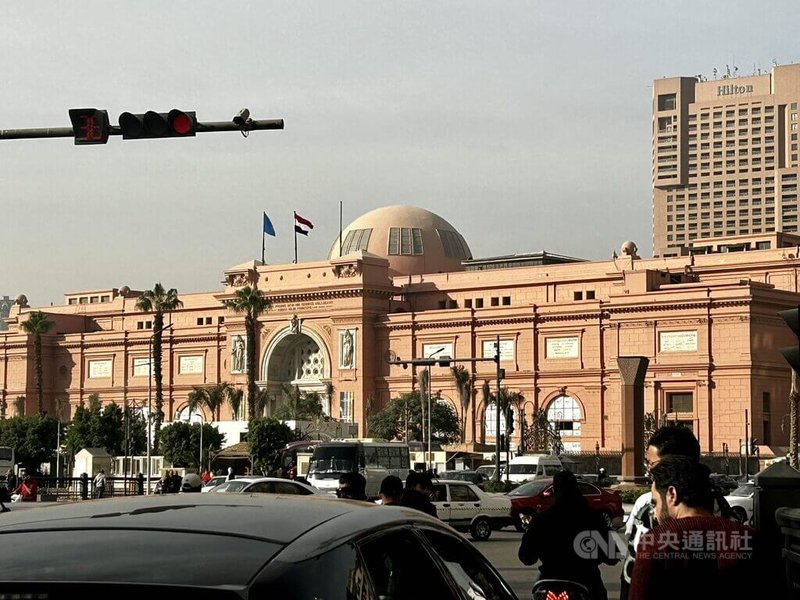 埃及開羅國家博物館位於開羅市中心解放廣場旁，收藏超過12萬件埃及古文物，是台灣所有旅行團必遊景點。在興建中的吉薩大埃及博物館正式開放前，現仍是埃及最大的歷史博物館。中央社記者施婉清開羅攝  113年1月22日