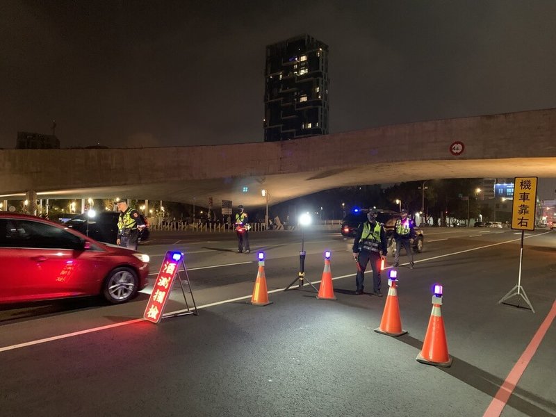 年終尾牙及春節期間宴飲多，為防制酒後駕車發生憾事，台中市警察局宣布，即日起至2月18日執行「酒駕大執法專案」勤務。（警方提供）中央社記者郝雪卿傳真  113年1月29日