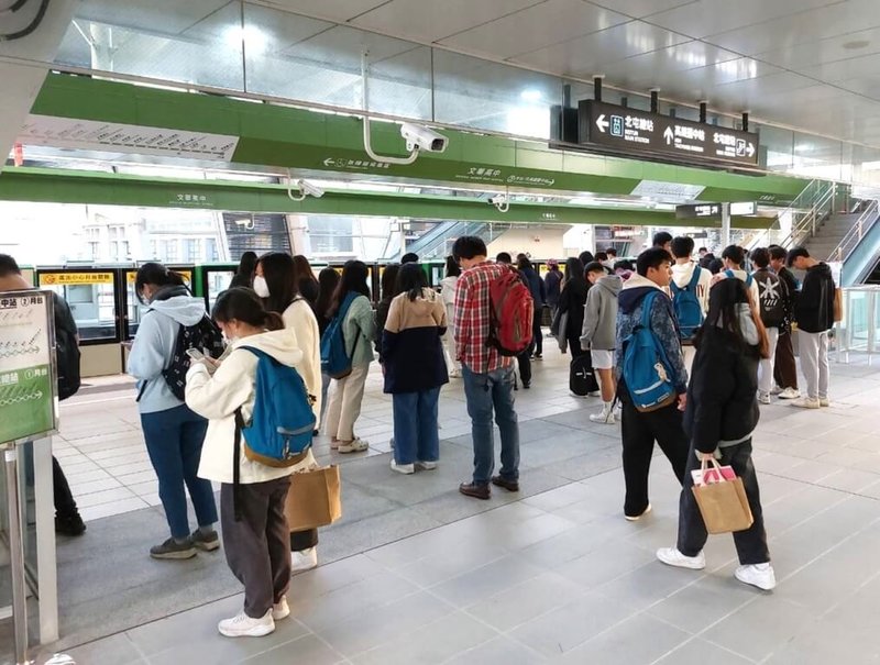 台中捷運公司2日表示，因應民眾返鄉、出遊等乘車需求，春節連假期間將調整班距，旅運高峰時段將加密班距至7.5分鐘。（中捷公司提供）中央社記者蘇木春傳真  113年2月2日