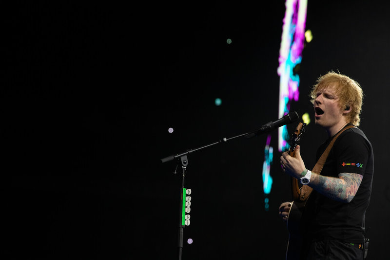 英國創作歌手紅髮艾德（Ed Sheeran）1月31日剛結束日本演出，立即包機到台灣高雄備戰紅髮艾德世界巡迴演唱會高雄站。（AEG提供）中央社記者葉冠吟傳真  113年2月2日