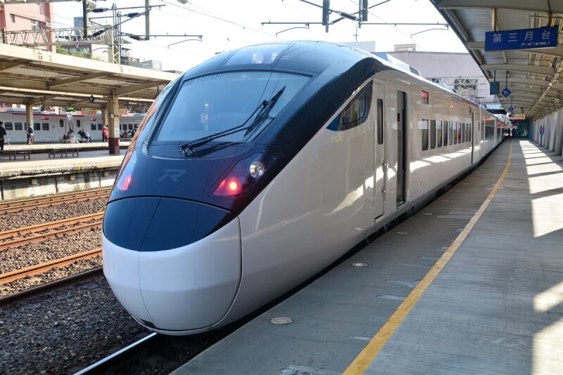 台鐵EMU3000，非當事列車。（中央社檔案照片）