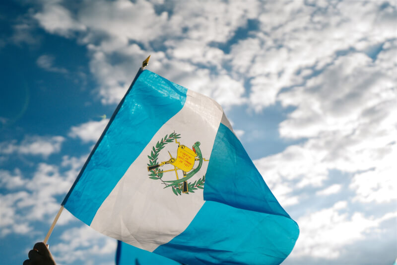 圖為瓜地馬拉國旗。（圖取自Unsplash圖庫）
