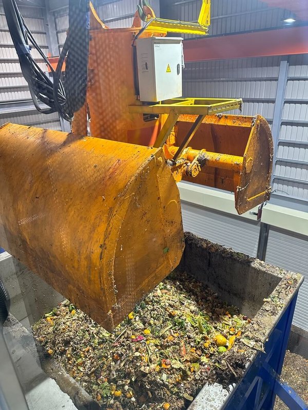 新北市環保局7日表示，高效堆肥廠已興建完成試營運，透過高溫霧化水解技術，每天將50公噸廚餘轉化成堆肥。（新北市環保局提供）中央社記者黃旭昇新北傳真  113年2月7日