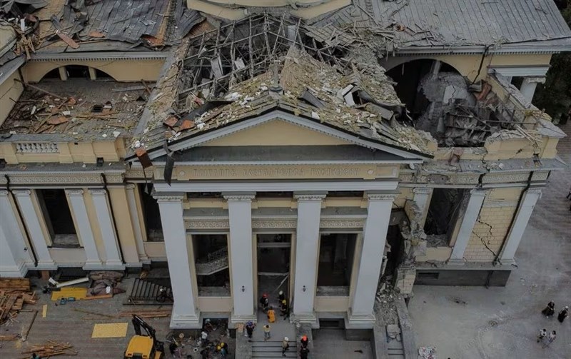 圖為戰火中遭到破壞的烏克蘭主顯聖容大教堂。（路透社）