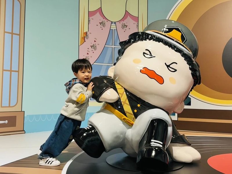 新北市立淡水古蹟博物館在淡水海關碼頭展出「淡古聯萌」IP特展,讓民眾更了解古蹟歷史。圖為淡水日本警官宿舍「井上太郎」。(淡水古蹟博物館提供)中央社記者高華謙傳真 113年2月22日
