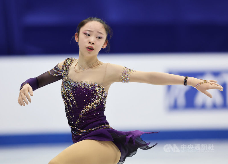 台灣滑冰女將蔡玉鳳2023年才升上青年女子組，28日正式迎接本季青年組最後一戰的2024年世界青年花式滑冰錦標賽，晚間在短曲項目順利完成演出。中央社記者趙世勳攝 113年2月28日