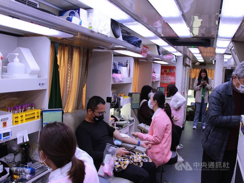 台中捐血中心業務組長趙榮秋1日表示,隨著高齡化等社會變遷,捐血中心發現捐血者也開始高齡化,希望能有更多年輕的捐血人加入。中央社記者蘇木春攝 113年3月1日