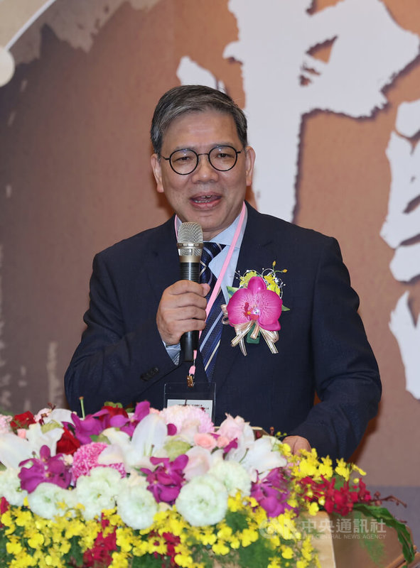 中華民國中醫師公會全國聯合會慶祝第94屆國醫節暨2024中醫藥臨床學術大會10日上午在新北市舉行,中醫師公會全國聯合會理事長詹永兆(圖)表示,台灣中醫在COVID-19疫情期間表現獲世界肯定,清冠1號暢銷世界60國以上,民眾就醫率也大幅提升。中央社記者趙世勳攝 113年3月10日