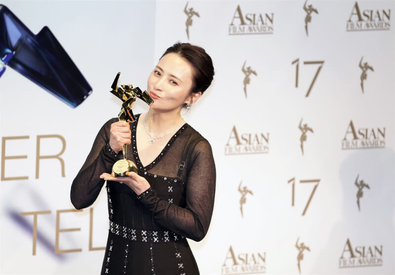 第17屆亞洲電影大獎10日晚間頒獎，中國女星蔣勤勤摘下影后。（中新社）