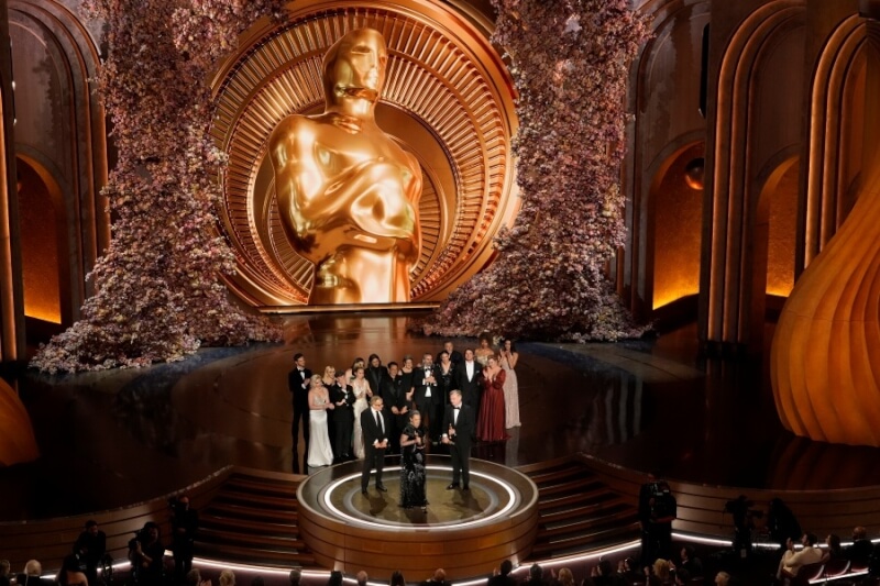 第96屆奧斯卡金像獎頒獎典禮10日在美國加州洛杉磯杜比劇院登場，奧本海默拿下最佳影片、導演等7項大獎。（美聯社）