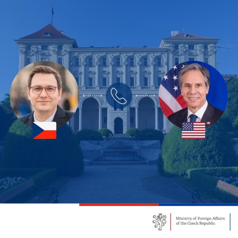 美國國務卿布林肯（右）13日與捷克外長利帕夫斯基（左）舉行電話會談。（圖取自twitter.com/JanLipavsky）
