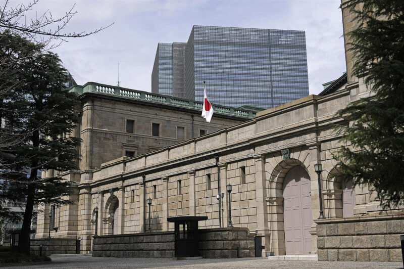 日本中央銀行日本銀行19日宣布結束負利率政策。圖為日本銀行。（共同社）