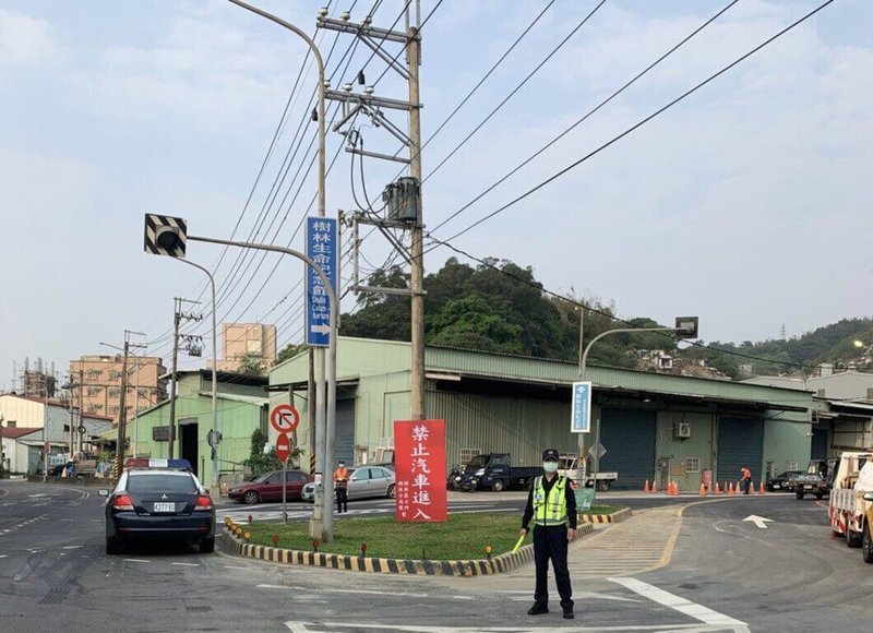 新北市警局交通大隊分析往年掃墓車況，觀測到連假前1至2週各墓區周邊均有車多情形，20日呼籲民眾留意避開塞車路段並留意相關交通管制措施。（新北市交通大隊提供）中央社記者楊侃儒傳真 113年3月20日