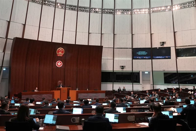 香港立法會19日三讀通過基本法23條立法草案。（路透社）