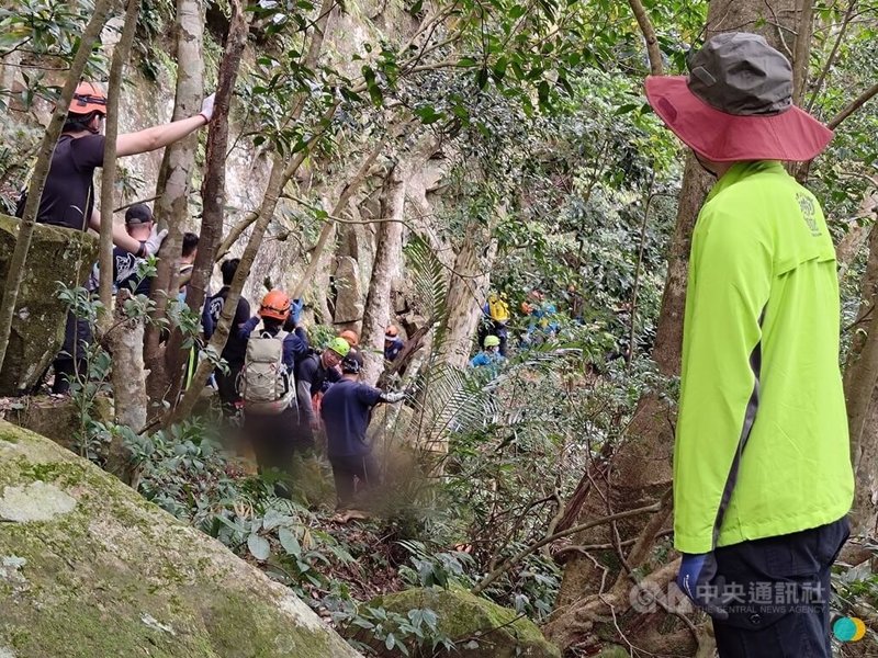 桃園市陳姓男子23日到新北市三峽區登山失聯，警消獲報後立即展開搜救，27日在有木里清肺農場附近發現陳男遺體。（翻攝照片）中央社記者楊侃儒傳真  113年3月28日