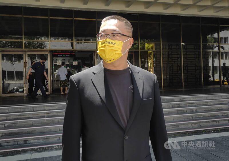 名嘴朱學恒曾2度強吻國民黨台北市議員鍾沛君。（中央社檔案照片）