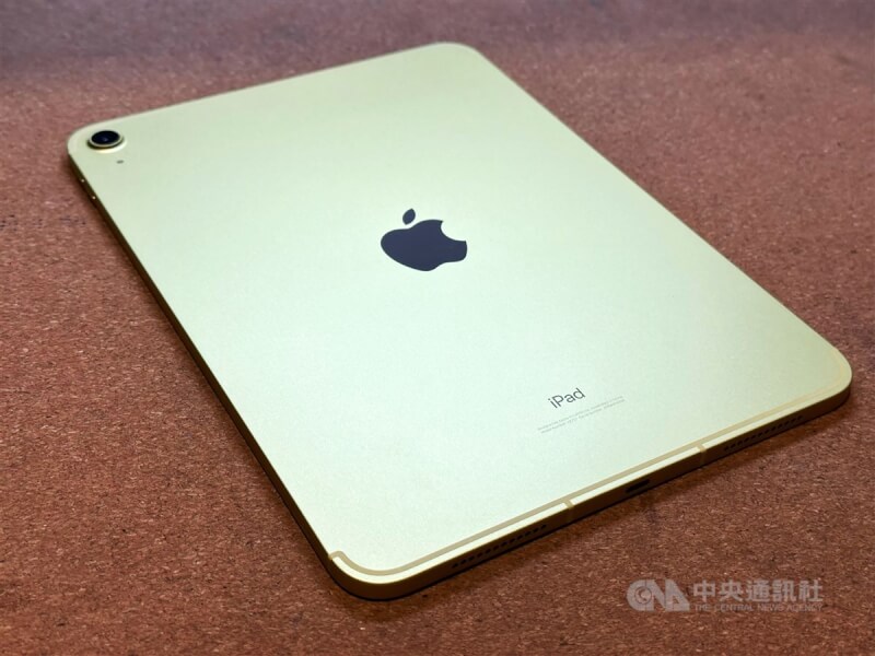 圖為蘋果第10代iPad。（中央社檔案照片）