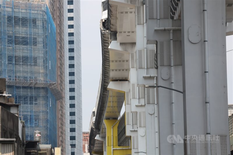 新北市政府捷運工程局初判環狀線中原站到景安站間單向有一段軌道錯位。中央社記者吳家昇攝 113年4月3日中央社記者吳家昇攝 113年4月3日
