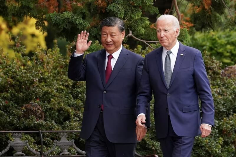美國總統拜登（右）去年11月15日與中國國家主席習近平（左）在舊金山會晤。（路透社）