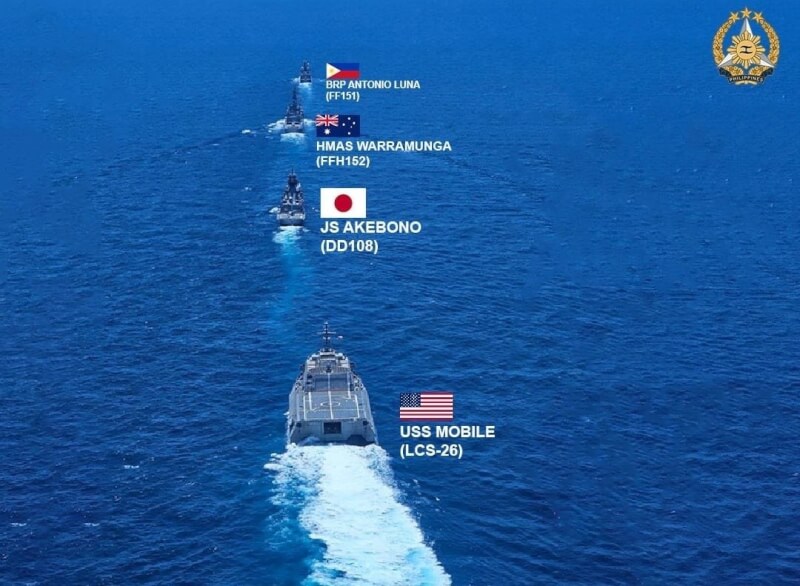 菲律賓海軍飛彈巡防艦「魯納號」、澳洲驅逐艦「瓦拉門加號」、日本自衛隊「曙」號護衛艦和美軍濱海戰鬥艦「莫比爾號」7日在南海進行「多邊海上合作行動」。（菲律賓軍方提供）中央社記者陳妍君馬尼拉傳真 113年4月7日