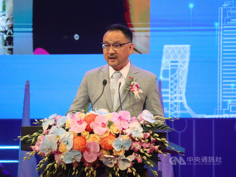 中華民國僑務委員會副委員長阮昭雄9日出席世總在越南首都河內市的開幕典禮。他表示,僑委會將協助串聯技術、人才、資金等,連結台灣與台商共同發展。中央社記者陳家倫河內攝 113年4月9日
