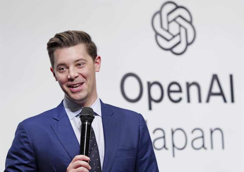 美國人工智慧（AI）公司OpenAI，15日在日本東京成立亞洲首座據點。圖為OpenAI營運長萊特凱普。（共同社）