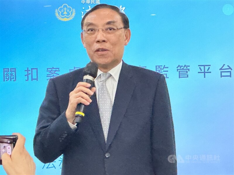 法務部新建置「檢察機關扣案虛擬資產監管系統平台」15日啟用,部長蔡清祥17日在媒體茶敘時指出,檢察司積極運用現代科技協助辦案,現在有了這個系統平台,就不會被盜領,或是辦案中及扣案後才發現犯罪所得是空的。中央社記者劉世怡攝 113年4月17日