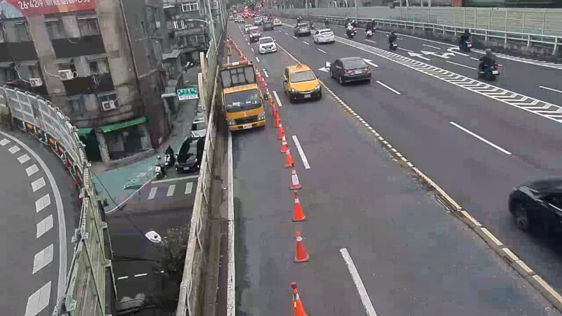 永和區林森路主橋往台北外側車道18日起縮減剩一個車道。(圖取自台北市即時交通網網頁its.taipei.gov.tw)