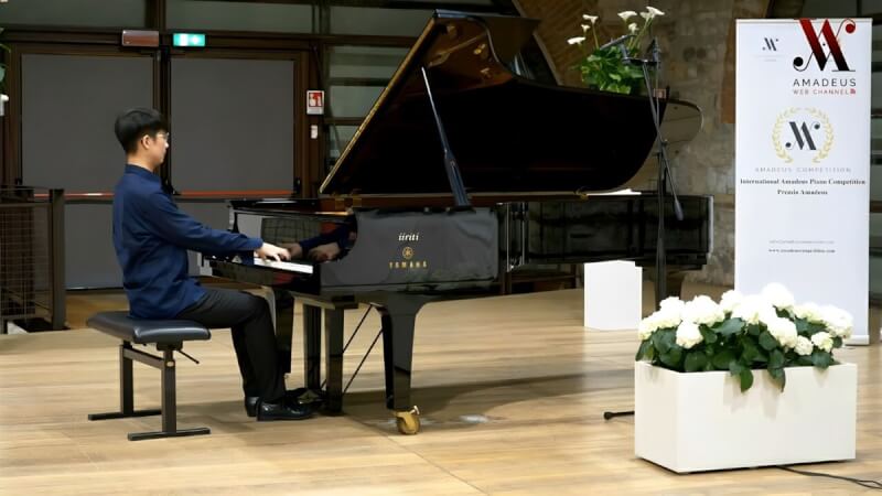 台灣師範大學音樂系碩士班學生林品宏赴義大利參加阿瑪迪斯（Amadeus）國際鋼琴大賽，獲得銀獎和第3名，也是本屆大賽唯一獲獎的亞洲人。（台師大提供）中央社記者許秩維傳真 113年4月23日