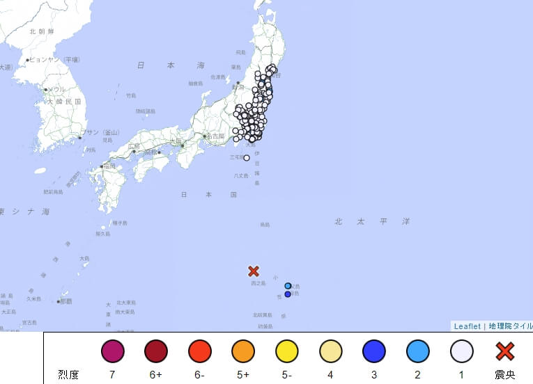 日本小笠原群島西方外海27日下午5時36分發生推估規模6.9地震，無海嘯威脅。（圖取自日本氣象廳網頁data.jma.go.jp）