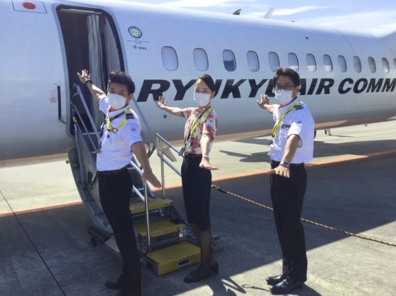 圖為琉球空中通勤人員。（圖取自琉球琉球空中通勤網頁rac-okinawa.com）