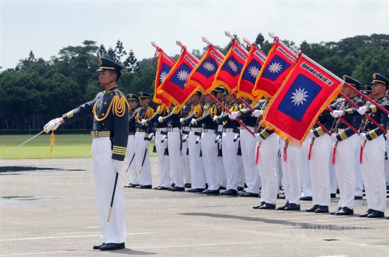 圖為陸軍軍官學校學生部隊參加黃埔建軍92週年校慶。（中央社檔案照片）