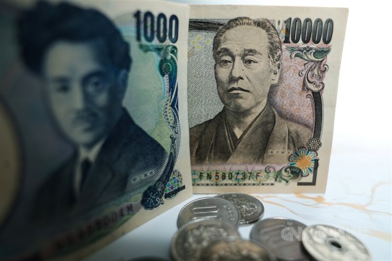 日本政府表示，過去5週期間為支撐日圓匯價，共砸近9.8兆日圓。（中央社檔案照片）