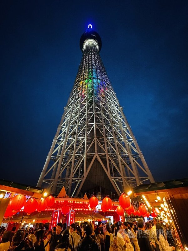 标榜在日本也能享受到台湾夜市气氛的「台湾祭in东京晴空塔城」活动，继去年首度举办，今年从4月13日起举办至5月26日。中央社记者杨明珠东京摄  113年4月29日