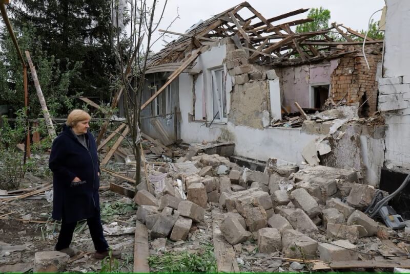 圖為烏克蘭頓內茨克州一處被俄軍摧毀的房屋。（路透社）