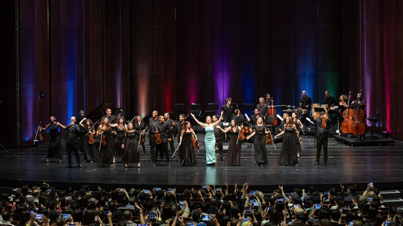 來自古巴的哈瓦那大樂隊（Havana Lyceum Orchestra）及柏林愛樂法國號演奏家莎拉．威里斯（Sarah Willis，另譯：莎拉．威利斯）3日下午將快閃現身台南市美術館2館及孔廟演出，與民眾同樂。（牛耳藝術提供）中央社記者趙靜瑜傳真  113年5月2日