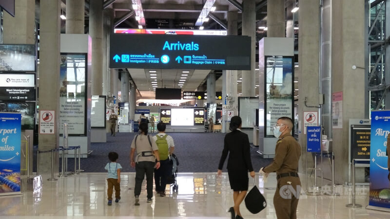 圖為泰國曼谷蘇凡納布機場入關處。（中央社檔案照片）