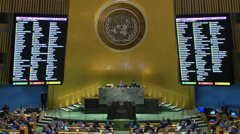 聯大決議10日以143票贊成、9票反對、25票棄權通過，認定巴勒斯坦符合聯合國憲章規定的聯合國會員國資格。（圖取自twitter.com/UN_News_Centre）