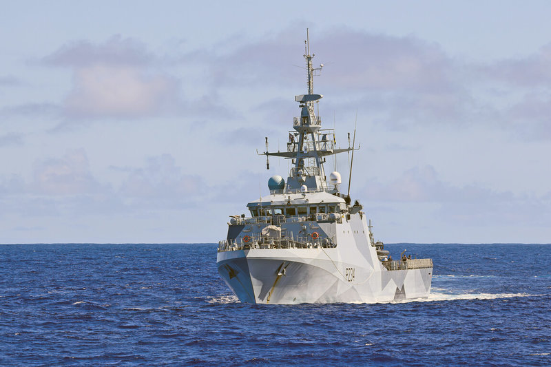 中央社15日获悉，英国常态部署于印太区域的巡逻舰艇「史佩舰」（HMS Spey）今年曾穿越台湾海峡。图为「史佩舰」2021年10月在太平洋往夏威夷途中。（英国国防部提供）中央社记者陈韵聿伦敦传真  113年5月16日