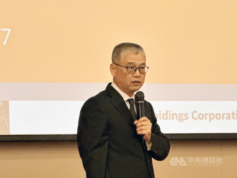 強固型工業電腦廠神基17日召開法人說明會，董事長黃明漢（圖）表示，今年在新產品加持下，強固電腦業績有望成長兩位數。中央社記者吳家豪攝  113年5月17日