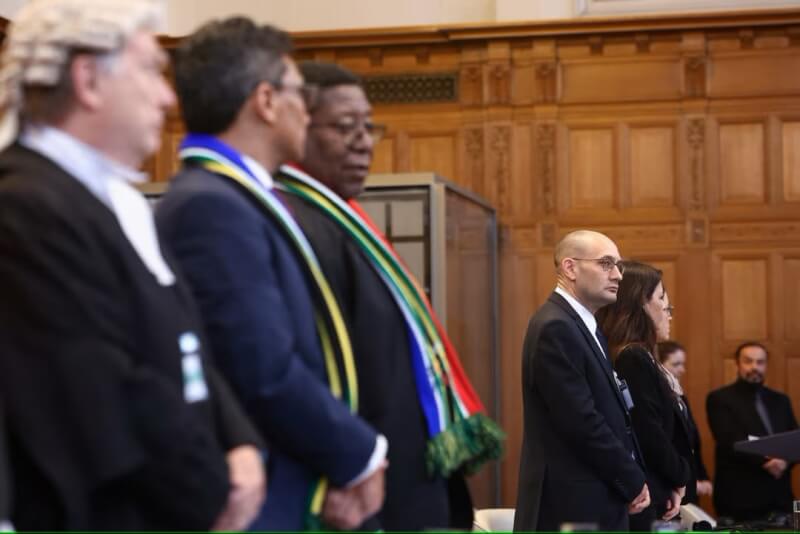 南非和以色列代表團16日出席國際法院聽證會。（路透社）