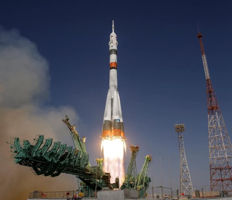 圖為2021年4月9日聯盟號MS-18火箭載著NASA太空人在哈薩克發射升空。（圖取自NASA網頁nasa.gov）