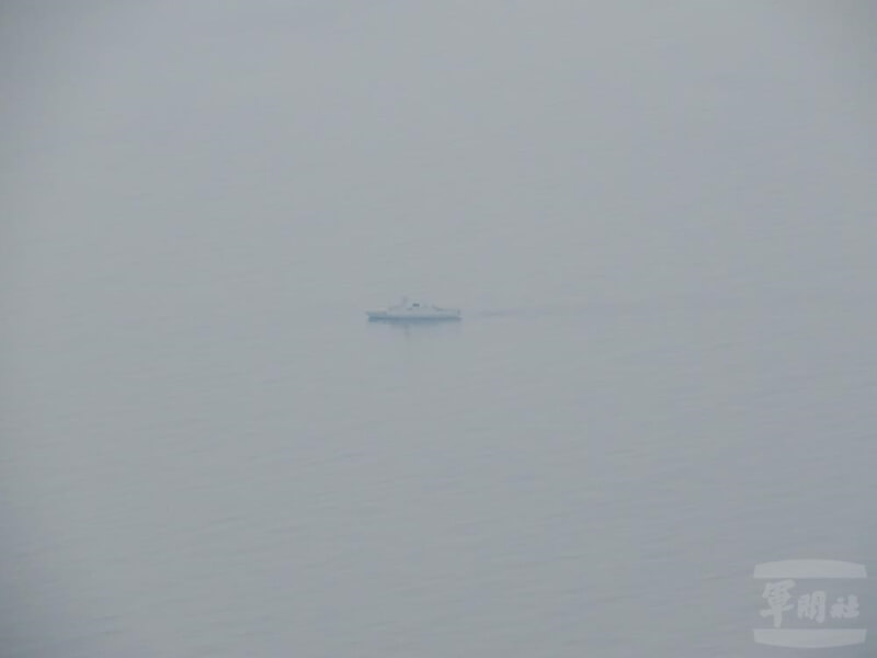 國軍偵獲共軍江島級護衛艦。(軍聞社提供)