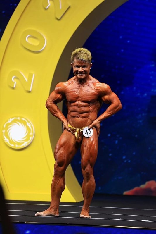 「Mr.Universe環球先生」國際健美錦標賽在中國成都舉行,資深健美國手吳金龍(圖)賽前分享參賽經驗,也拿下1面銅牌。(中華民國健美健身協會提供)中央社記者黎建忠傳真 113年5月24日