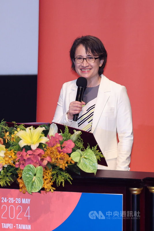 副總統蕭美琴（圖）26日上午在台北出席「2024 AMWC Asia-TDAC台灣皮膚科醫學會春季學術研討會」開幕活動，並主持開幕致詞。中央社記者吳家昇攝　113年5月26日