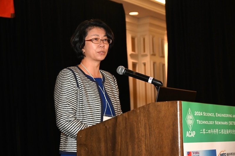駐休士頓辦事處處長蕭伊芳1日出席美南國建協進會舉辦的2024年科學工程技術研討會,介紹台灣半導體產業發展。(駐休士頓辦事處提供) 中央社記者石秀娟華盛頓傳真 113年6月4日