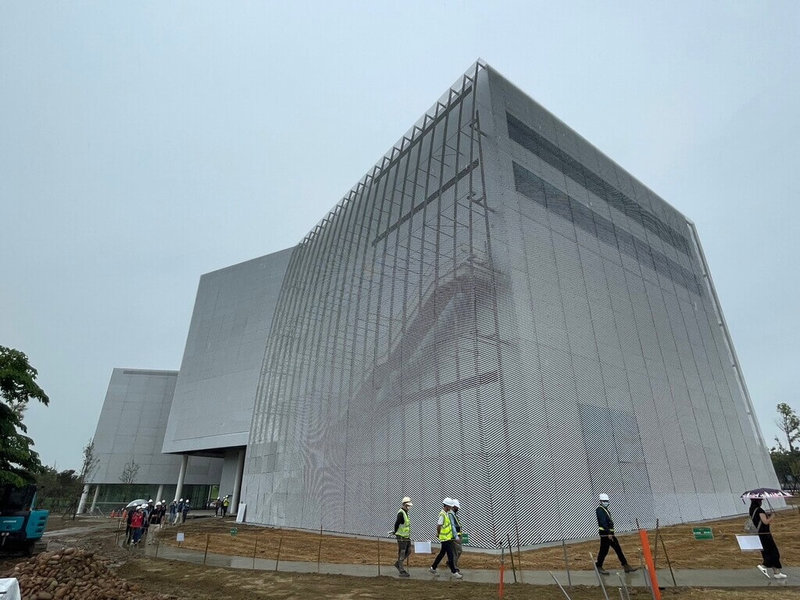 台中市綠美圖為全國首座美術館與圖書館共構，位於水湳經貿園區，目前主體工程已經完工，預計將在民國114年底正式啟用。（台中市文化局提供）中央社記者趙麗妍傳真  113年6月5日